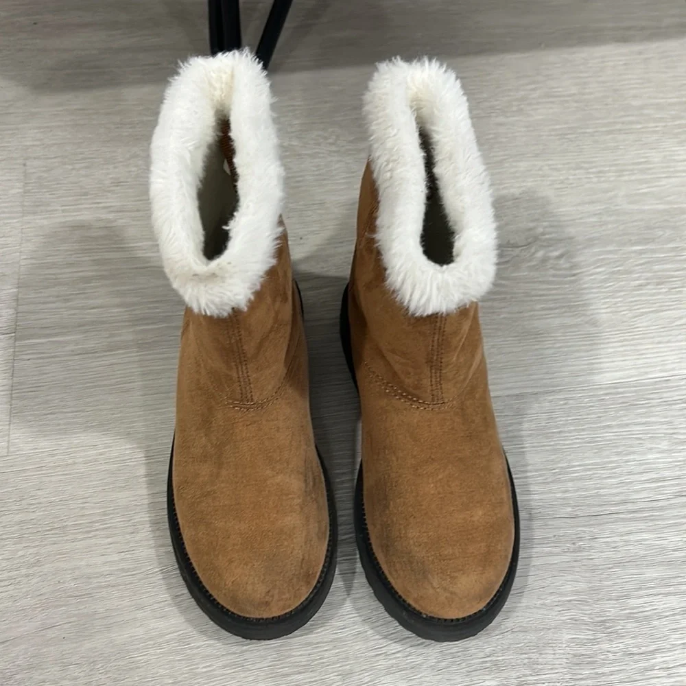 Old navy • girls faux suede faux fur lined boots